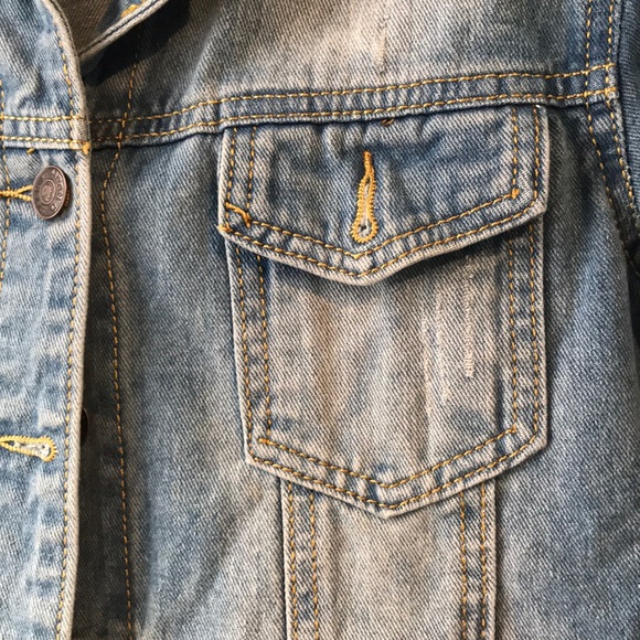 Jean jacket - Picture 7 of 8